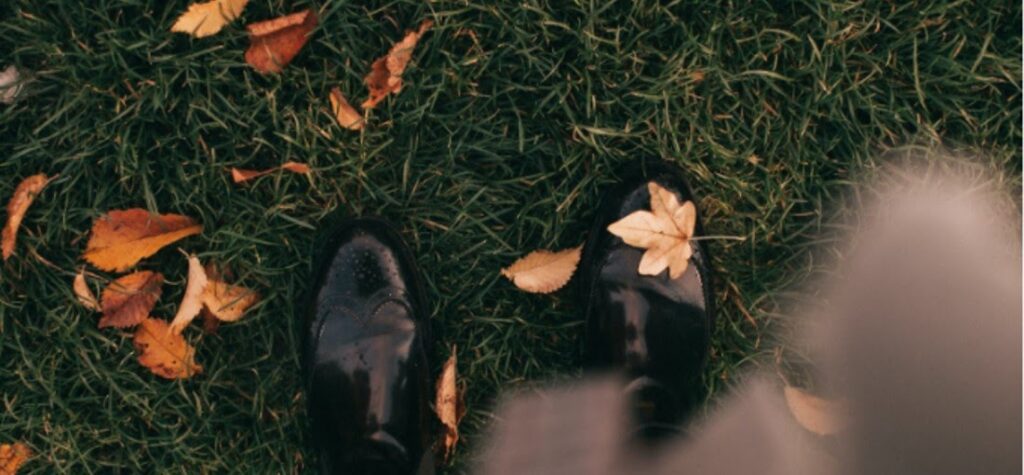 zapatos negros de otoño